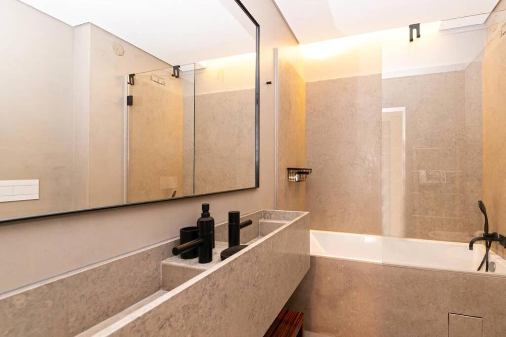 Stylish Apartment By Av. Da Liberdade Lisboa Eksteriør bilde